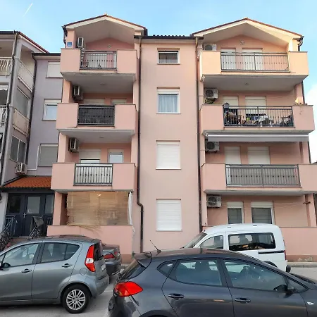 Apartman 1st Floorc Póla